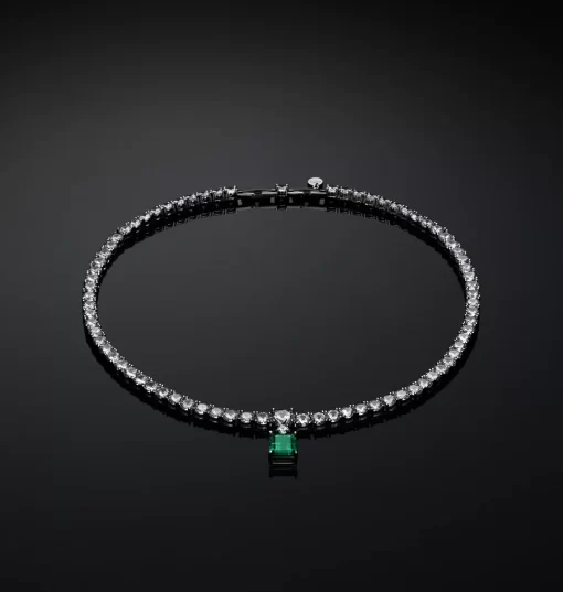 J19awj01 Emerald Necklace Silver.1 900x