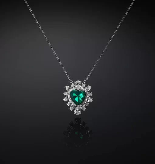 J19awj02 Emerald Necklace Silver.1 900x