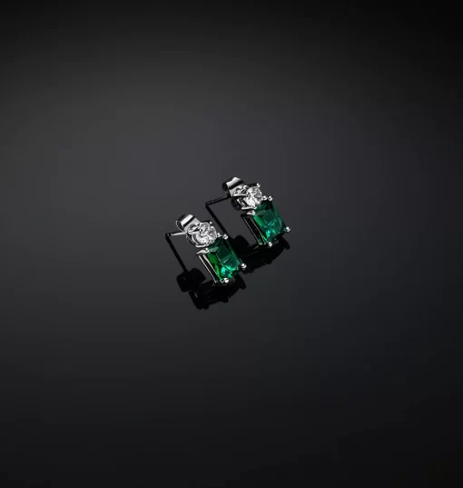 J19awj12 Emerald Earrings Silver.1 900x