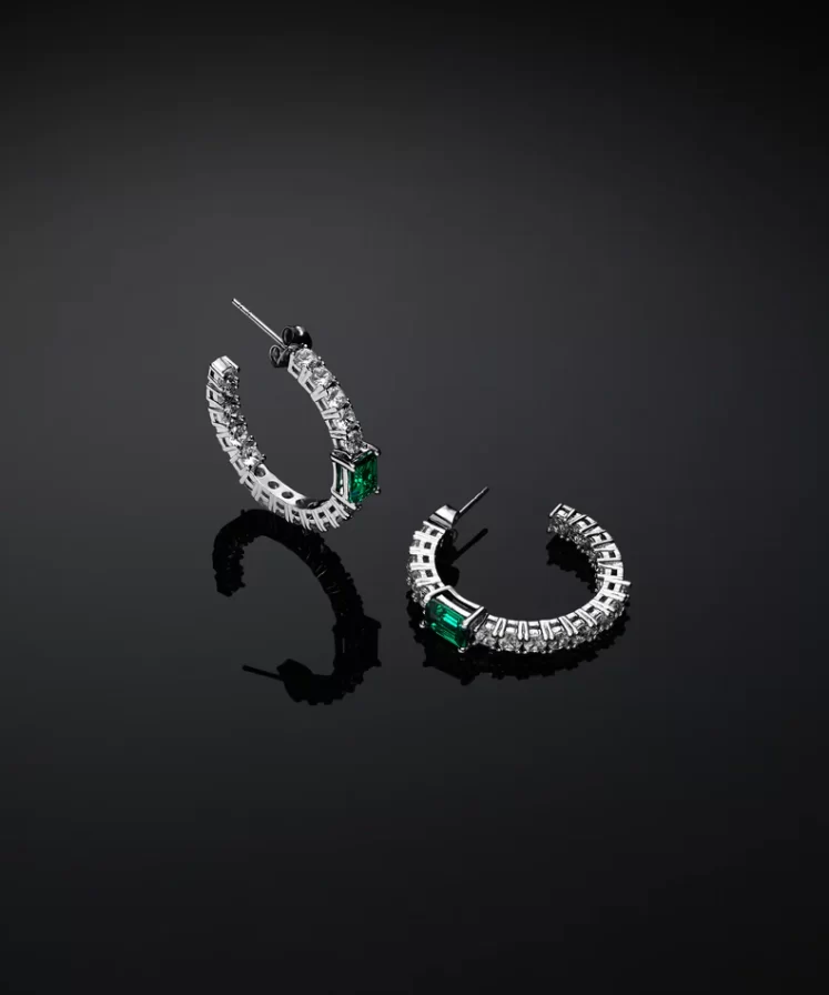 J19awj14 Emerald Earrings Silver.1 900x